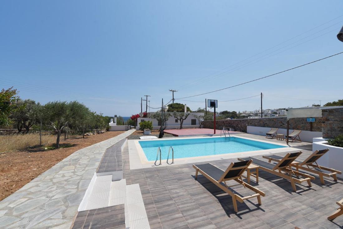 Flora'S Beach And Pool Villa In Syros Liaropá Exterior foto