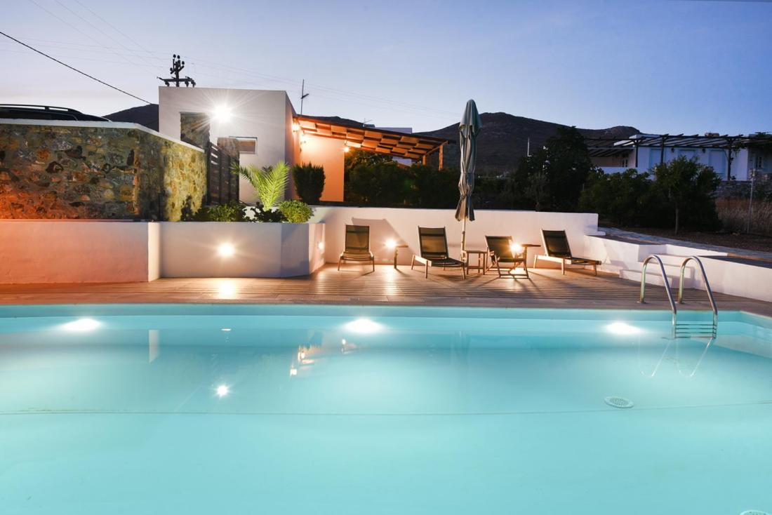 Flora'S Beach And Pool Villa In Syros Liaropá Exterior foto
